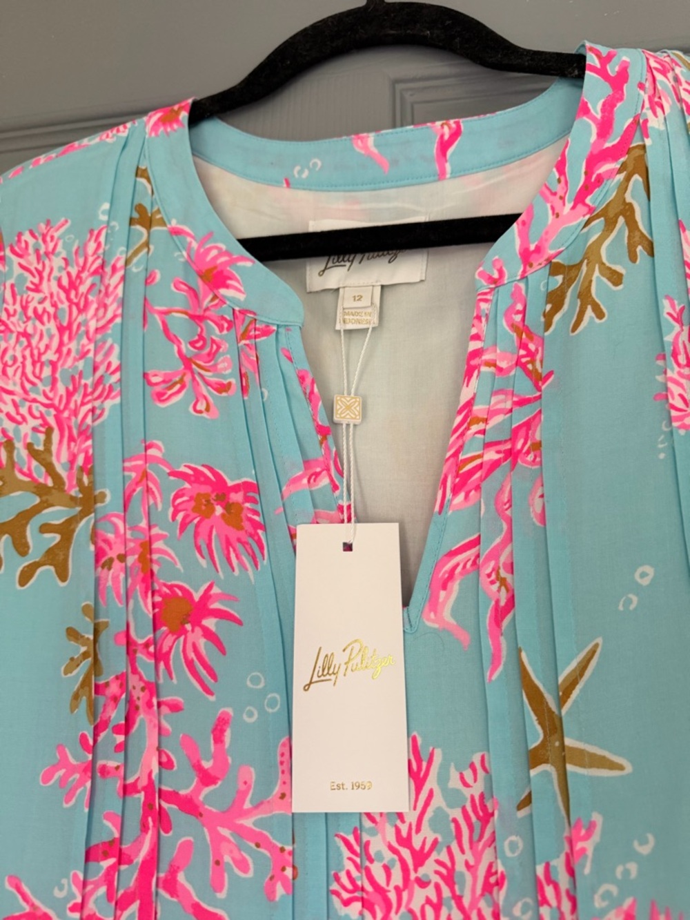 New with tags Lilly Pulitzer Aqua Mini Dress with Pink and Gold Coral Print - Picture 3 of 3